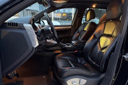 Musta Porsche Cayenne 2011 kuva 8.