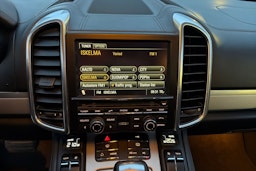 Musta Porsche Cayenne 2011 kuva 16.