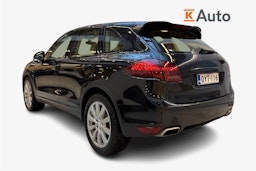 musta Porsche Cayenne 2011 kuva 2.