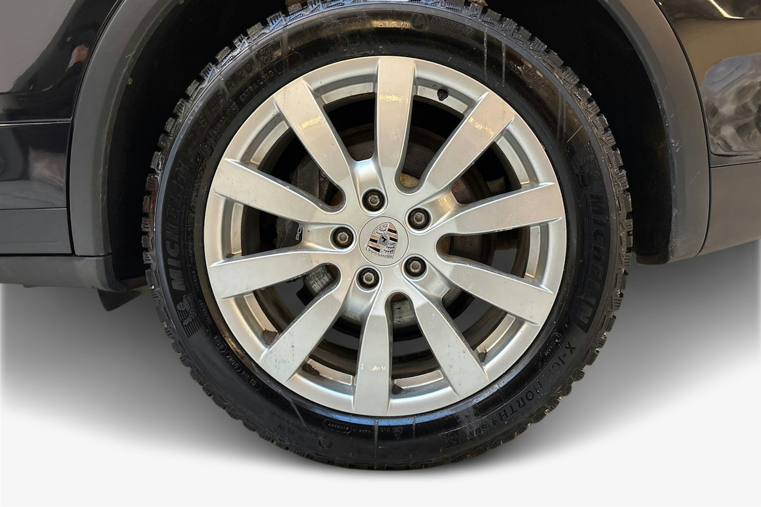 musta Porsche Cayenne 2011 kuva 11.