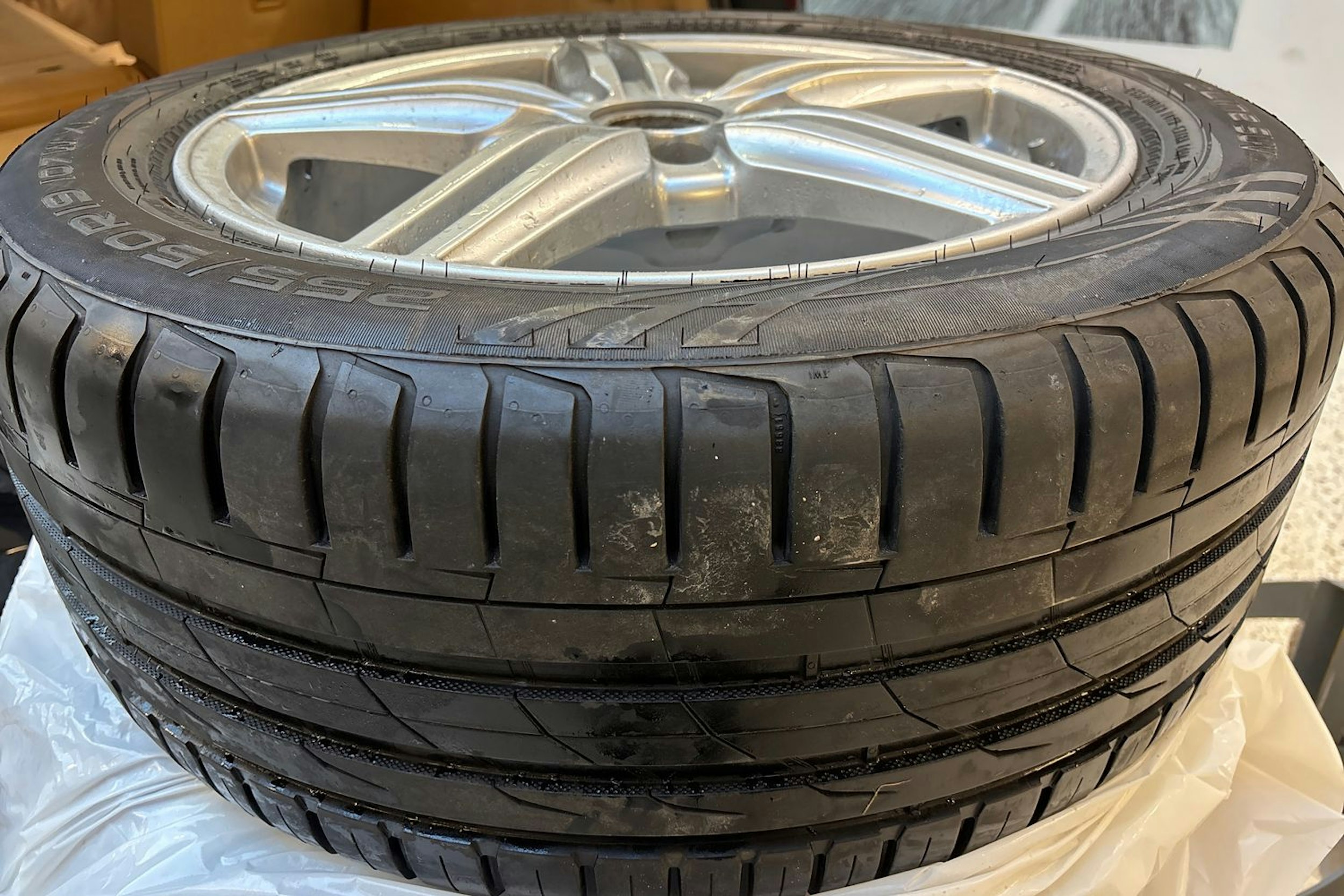 musta Porsche Cayenne 2011 kuva 14.