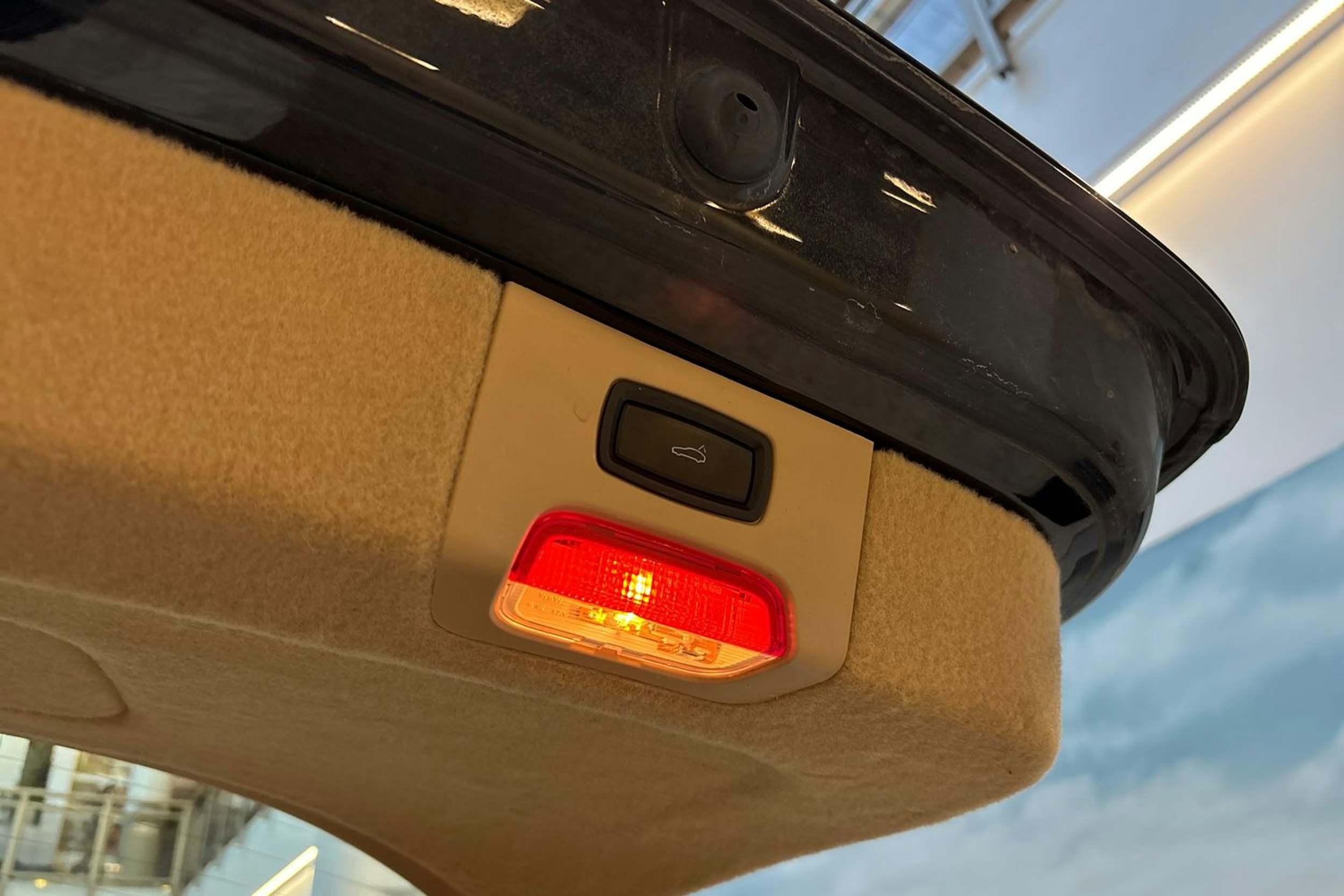 musta Porsche Cayenne 2011 kuva 16.