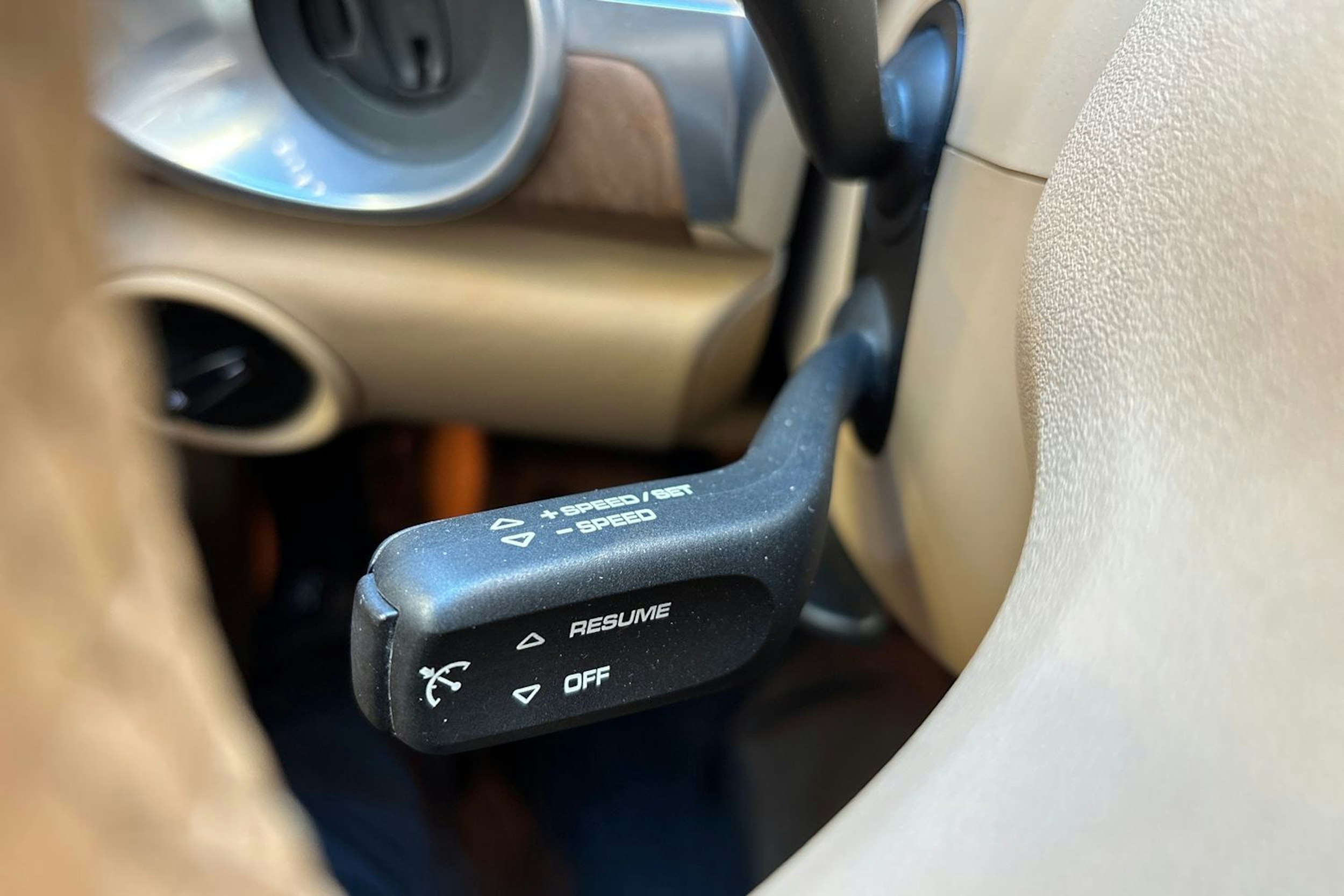 musta Porsche Cayenne 2011 kuva 24.