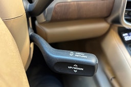 musta Porsche Cayenne 2011 kuva 25.