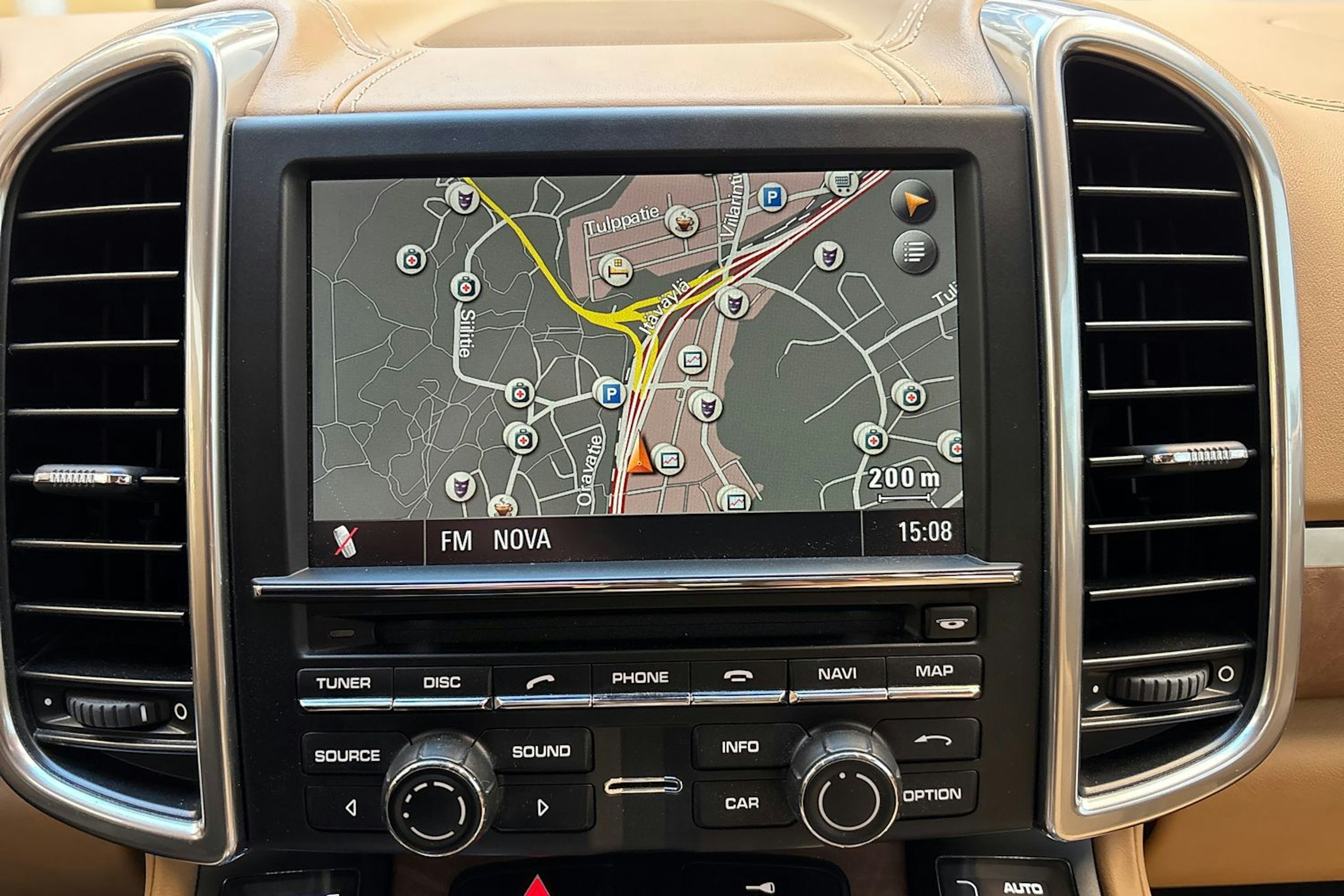 musta Porsche Cayenne 2011 kuva 27.