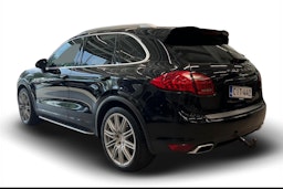 musta Porsche Cayenne 2012 kuva 2.