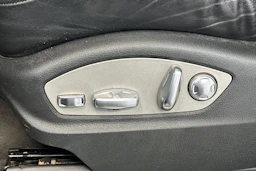 Valkoinen Porsche Cayenne 2011 kuva 15.