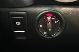 Valkoinen Porsche Cayenne 2011 kuva 19.