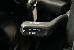 Valkoinen Porsche Cayenne 2011 kuva 21.