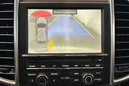 Valkoinen Porsche Cayenne 2011 kuva 30.