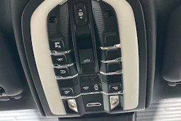 Valkoinen Porsche Cayenne 2011 kuva 31.