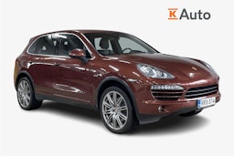 Ruskea (beige) Porsche Cayenne 2012 kuva 1.