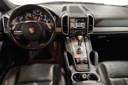 Ruskea (beige) Porsche Cayenne 2012 kuva 9.