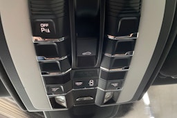 Ruskea (beige) Porsche Cayenne 2012 kuva 23.