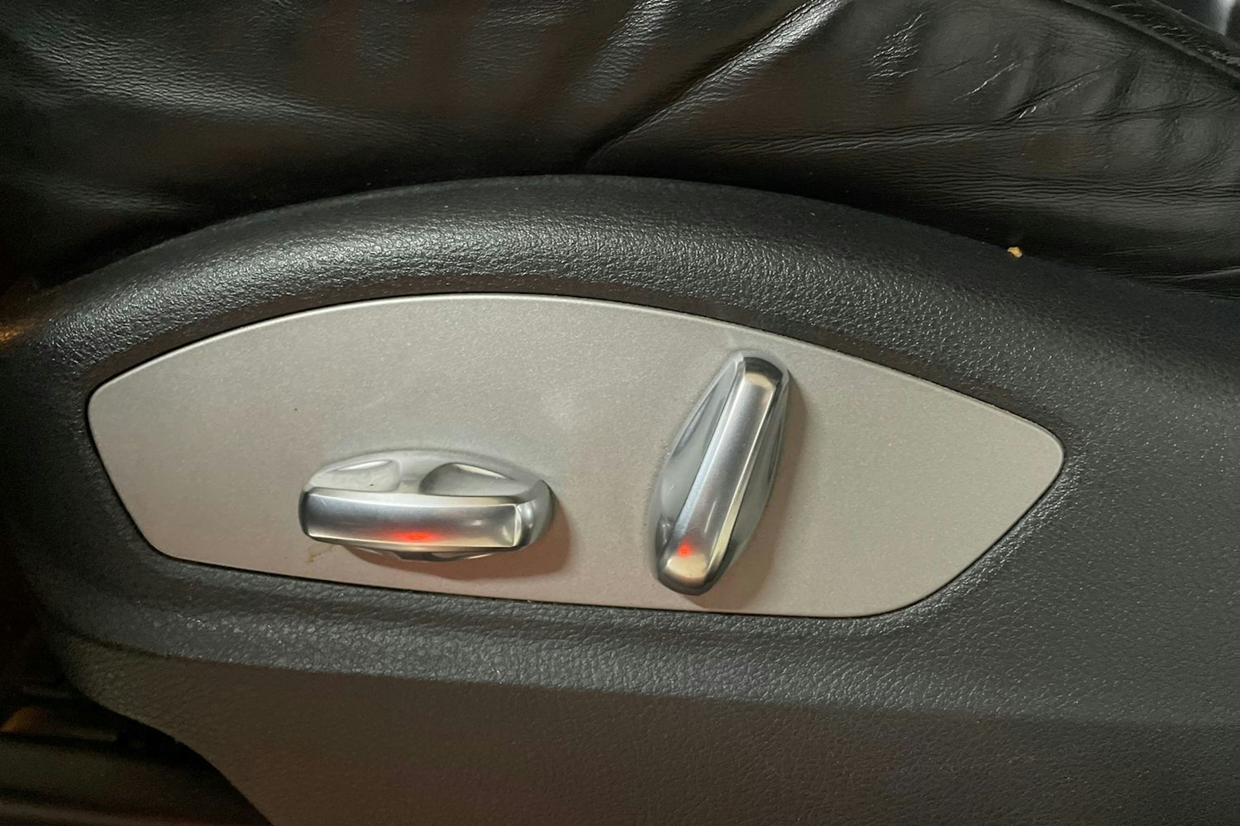 Ruskea (beige) Porsche Cayenne 2012 kuva 29.