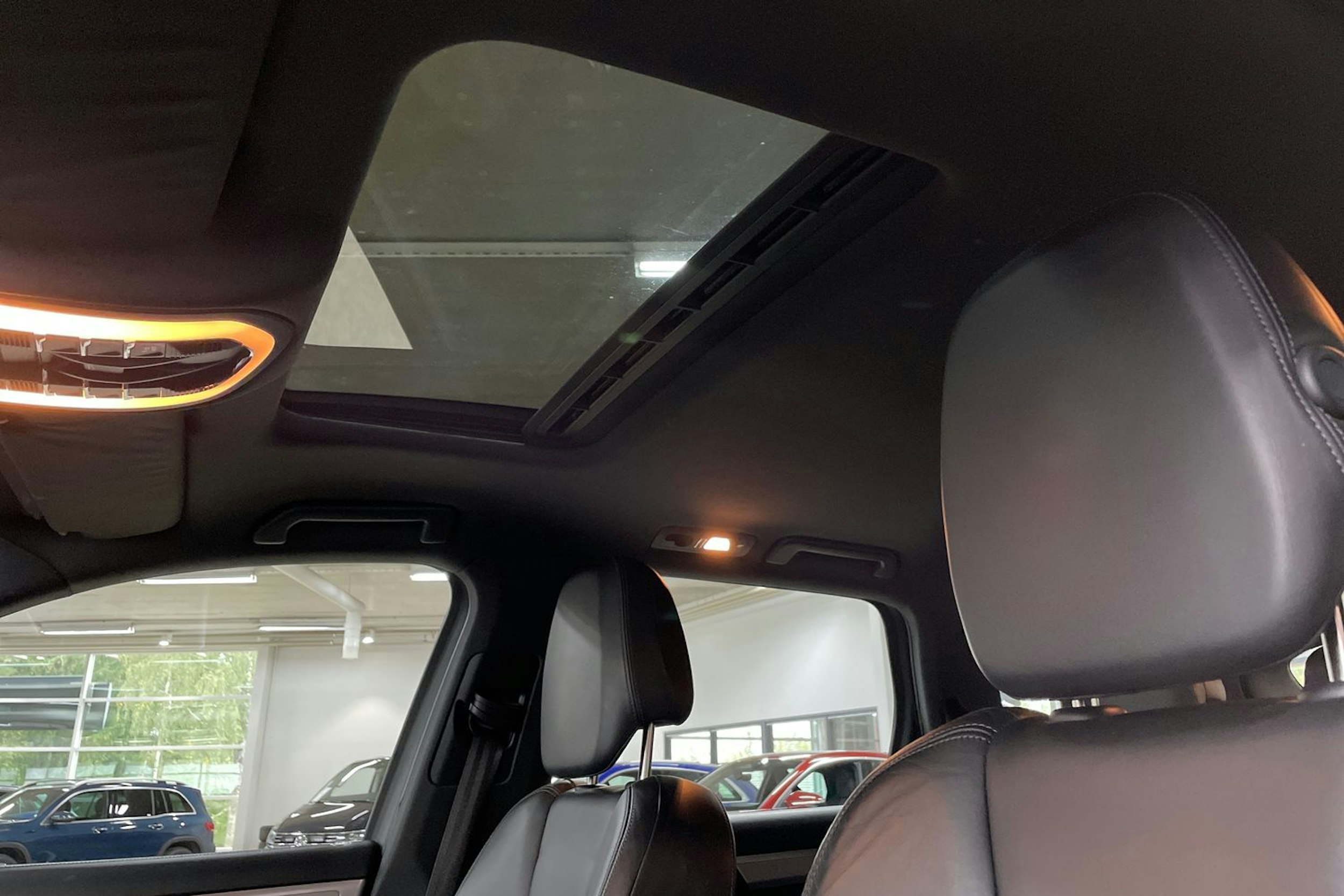 Ruskea (beige) Porsche Cayenne 2012 kuva 30.