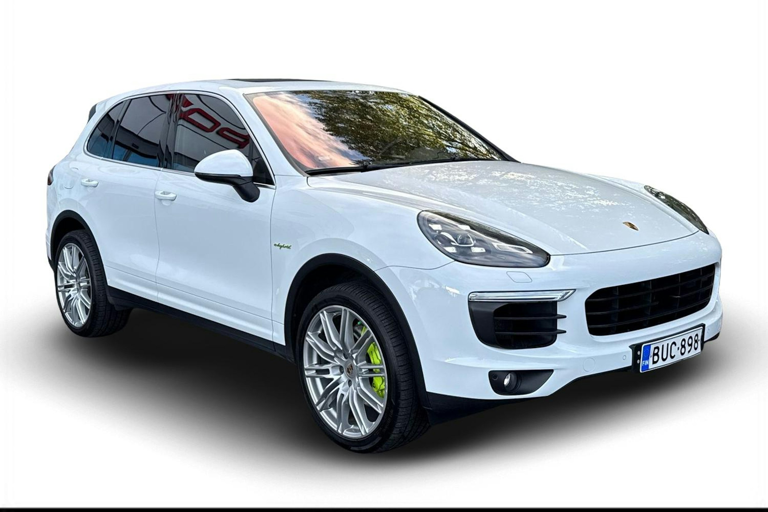 Valkoinen Porsche Cayenne 2014 kuva 1.