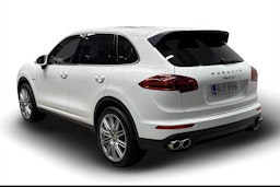 Valkoinen Porsche Cayenne 2014 kuva 2.