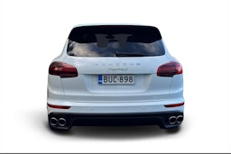 Valkoinen Porsche Cayenne 2014 kuva 3.