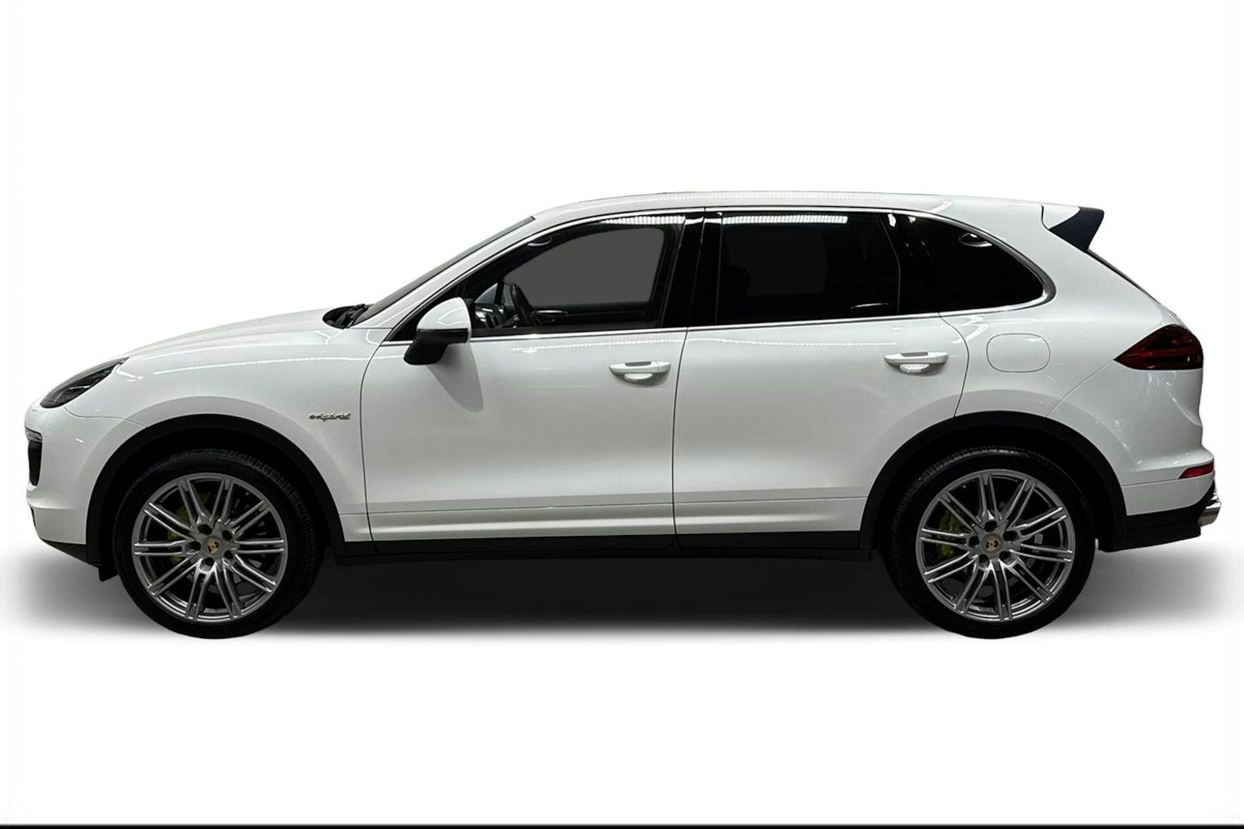 Valkoinen Porsche Cayenne 2014 kuva 5.