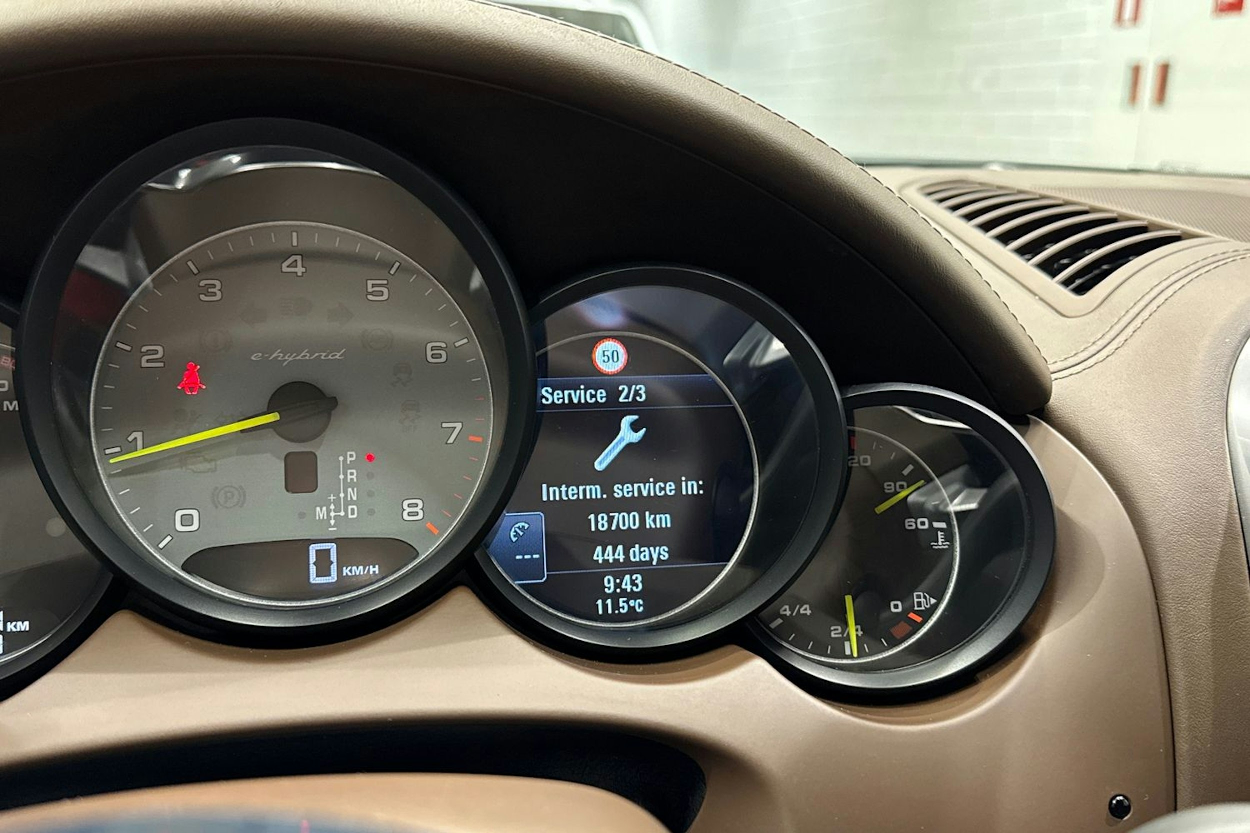 Valkoinen Porsche Cayenne 2014 kuva 20.