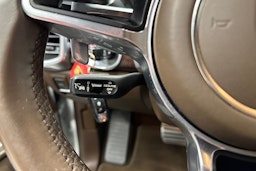 Valkoinen Porsche Cayenne 2014 kuva 22.