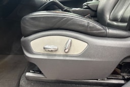 Punainen Porsche Cayenne 2014 kuva 12.