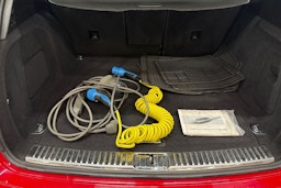 Punainen Porsche Cayenne 2014 kuva 18.