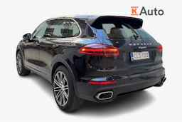 musta Porsche Cayenne 2015 kuva 2.
