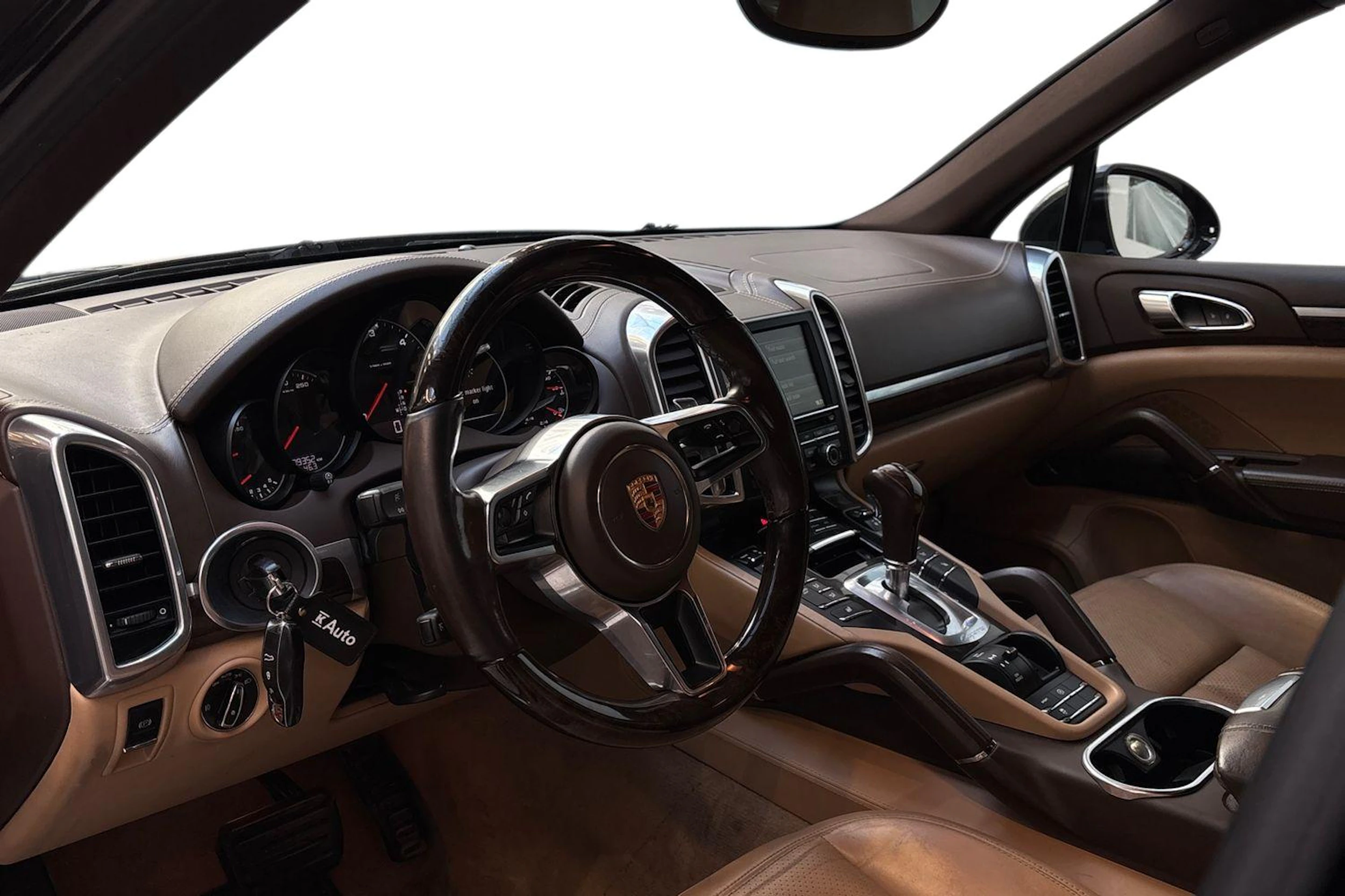 musta Porsche Cayenne 2015 kuva 6.