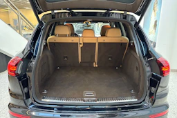 musta Porsche Cayenne 2015 kuva 19.