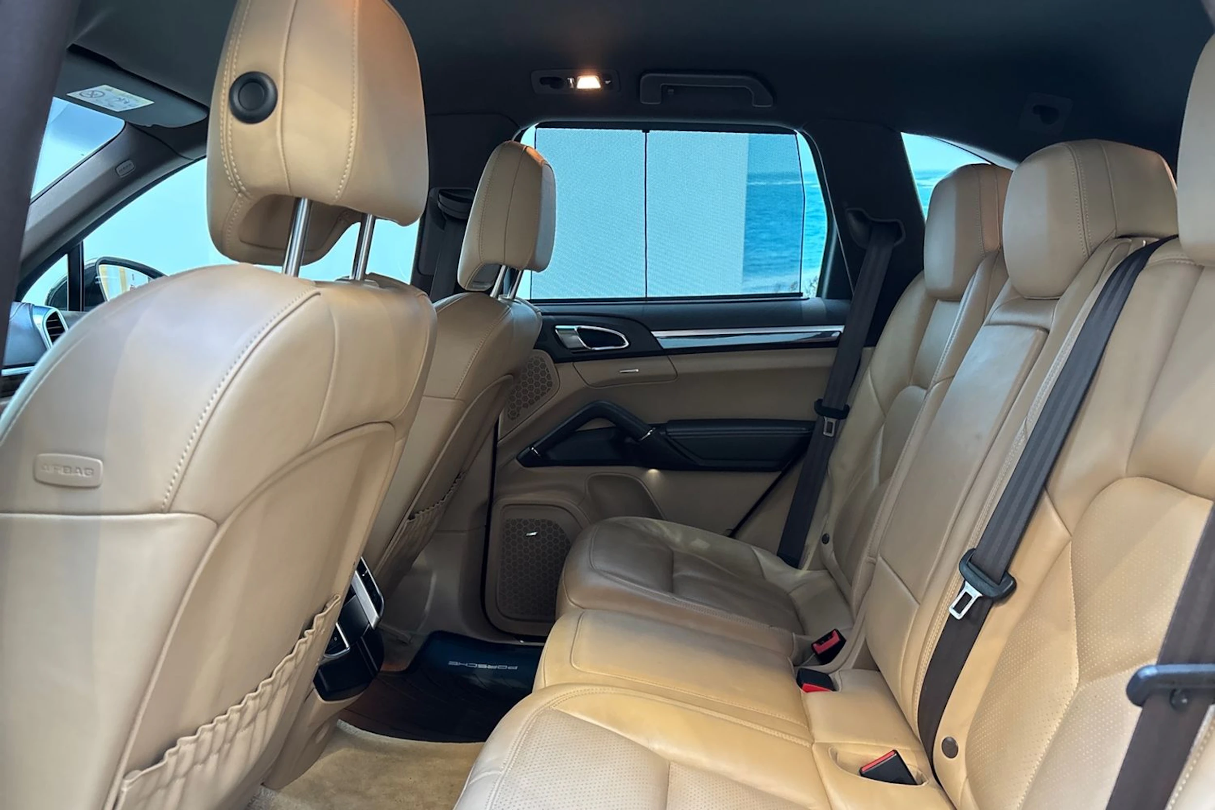 musta Porsche Cayenne 2015 kuva 21.