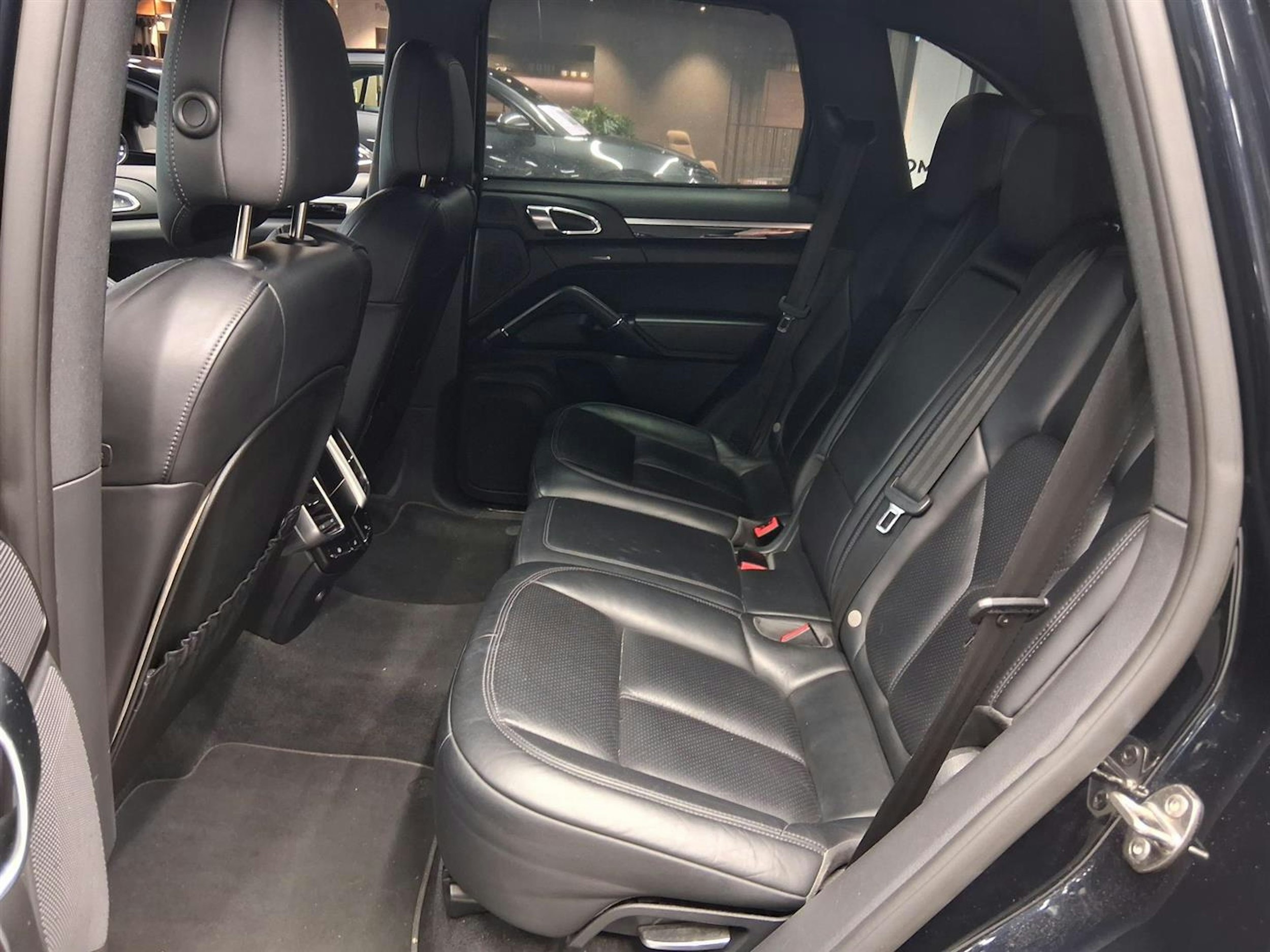 sininen Porsche Cayenne 2015 kuva 6.