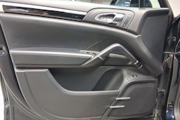 sininen Porsche Cayenne 2015 kuva 10.