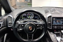 sininen Porsche Cayenne 2015 kuva 13.