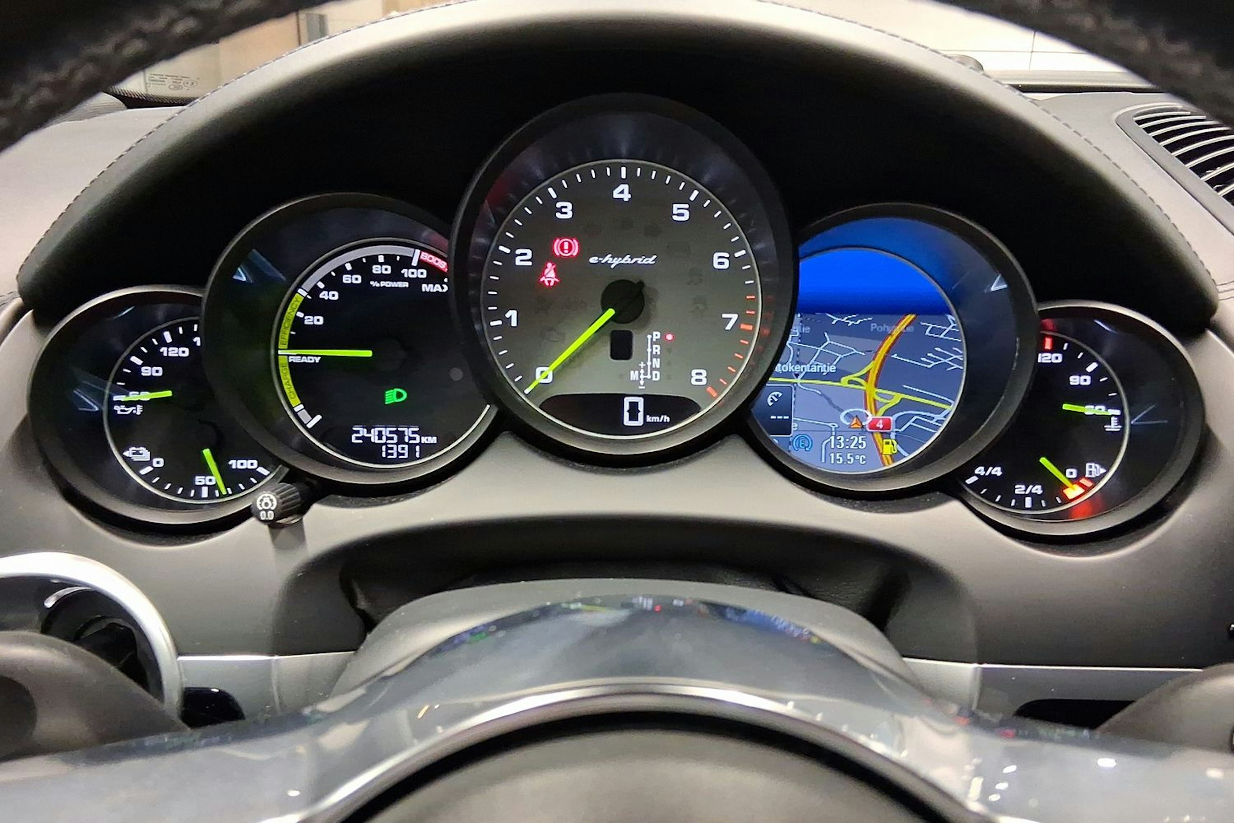 sininen Porsche Cayenne 2015 kuva 14.