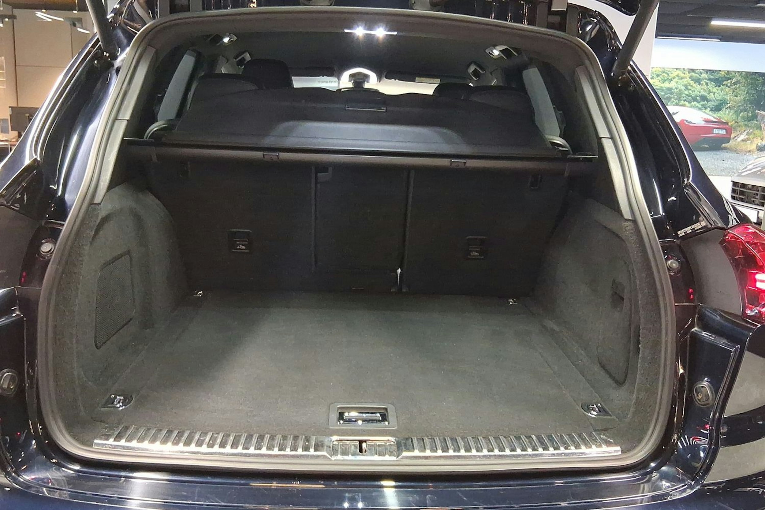 sininen Porsche Cayenne 2015 kuva 20.