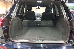 sininen Porsche Cayenne 2015 kuva 21.