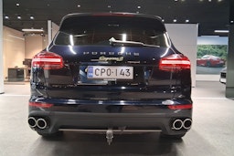 sininen Porsche Cayenne 2015 kuva 22.
