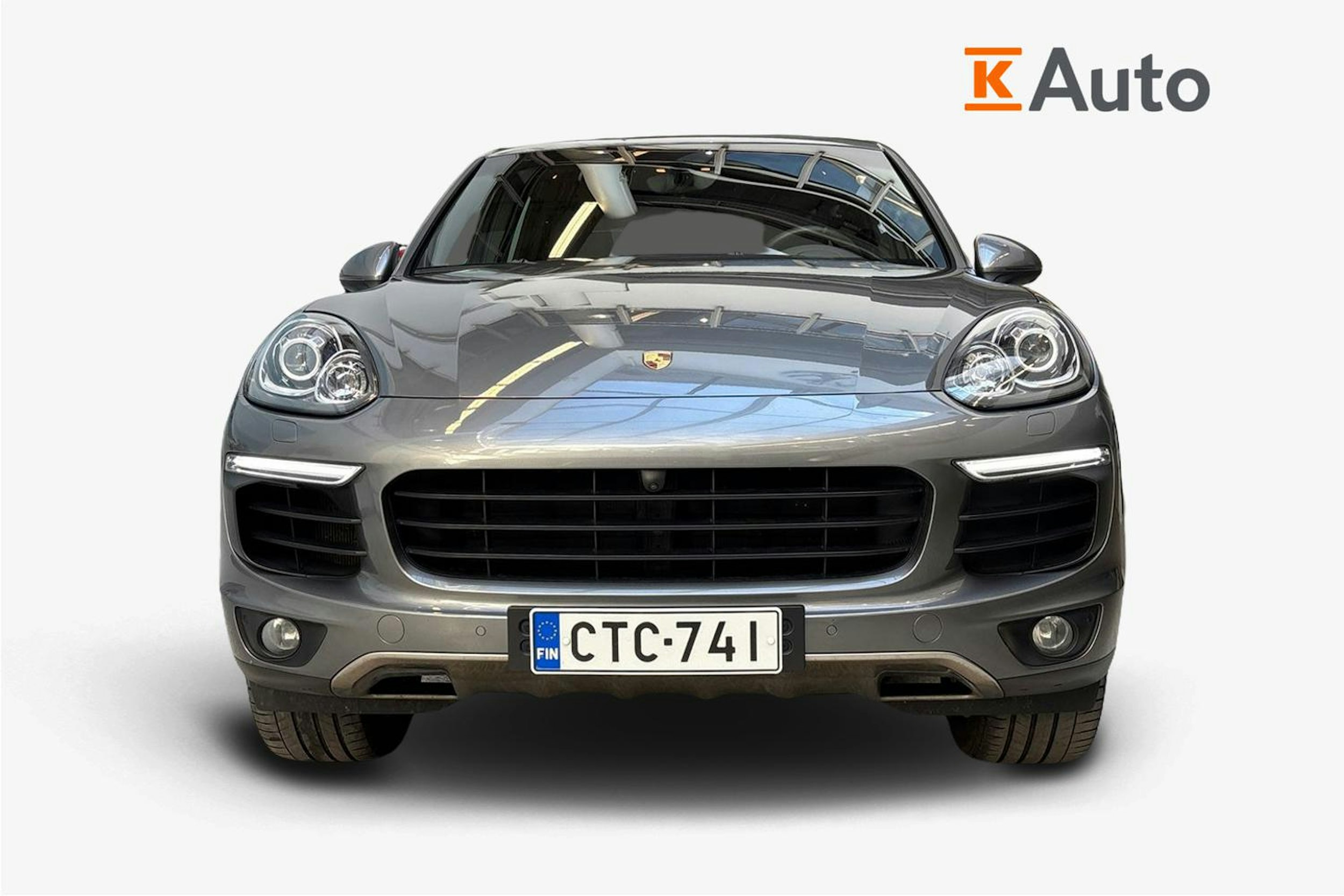 met. harmaa Porsche Cayenne 2015 kuva 4.