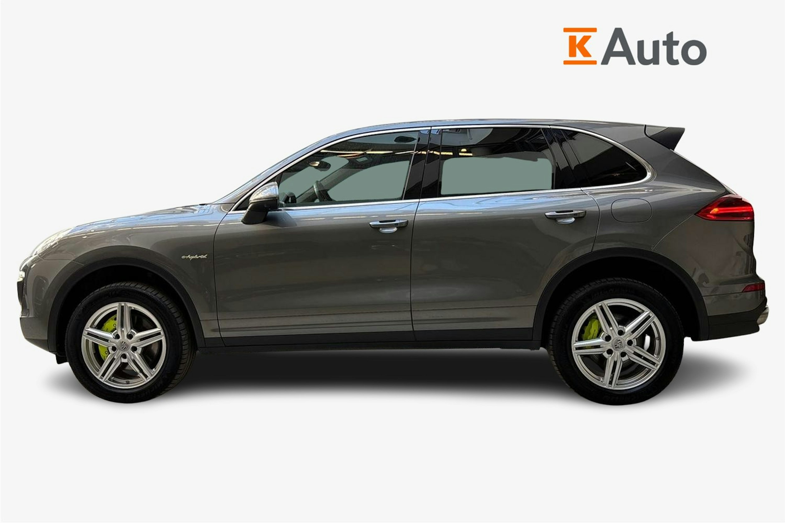 met. harmaa Porsche Cayenne 2015 kuva 5.