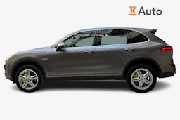 met. harmaa Porsche Cayenne 2015 kuva 5.