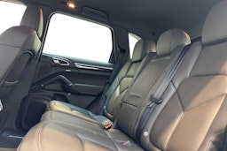 met. harmaa Porsche Cayenne 2015 kuva 8.