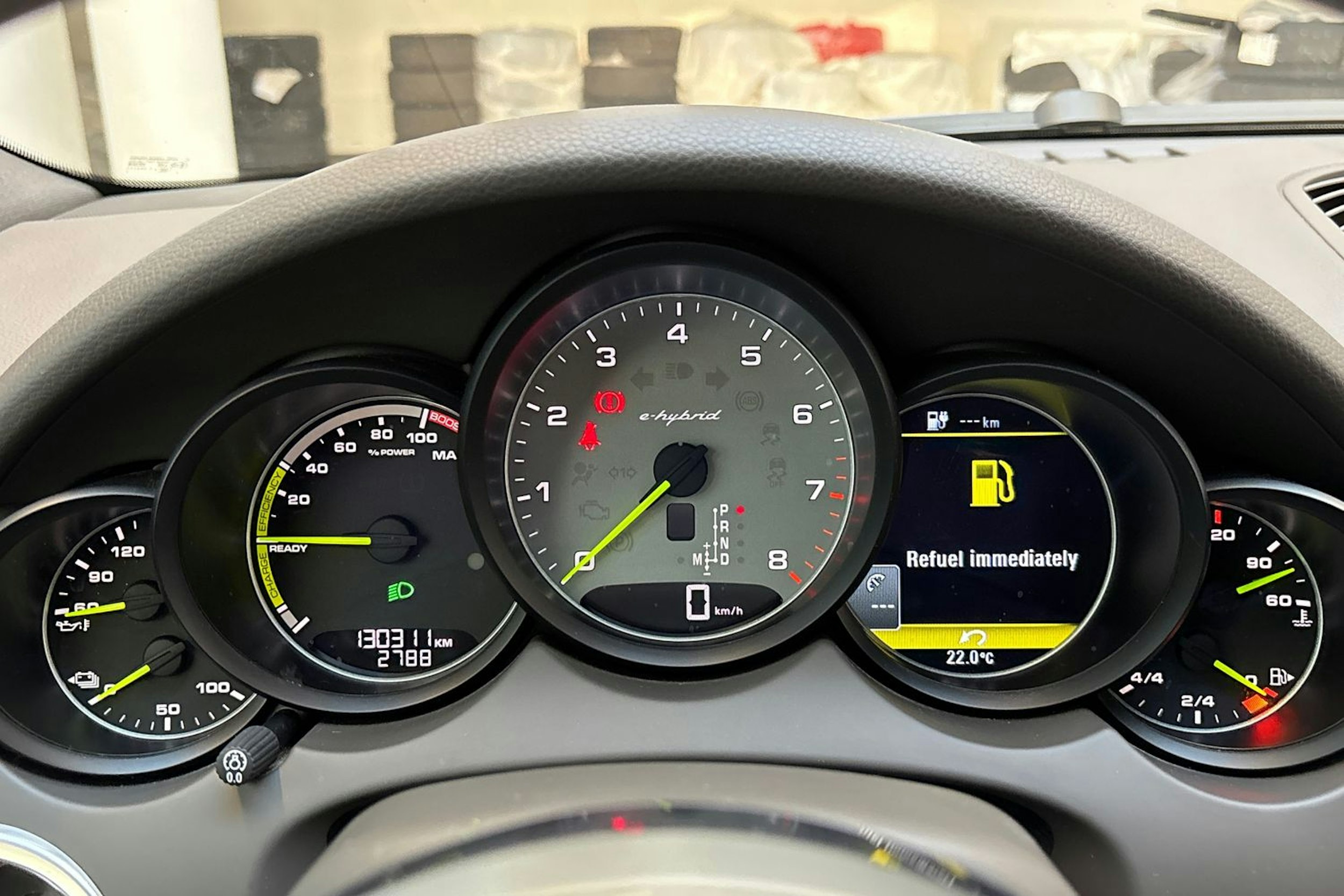 met. harmaa Porsche Cayenne 2015 kuva 17.