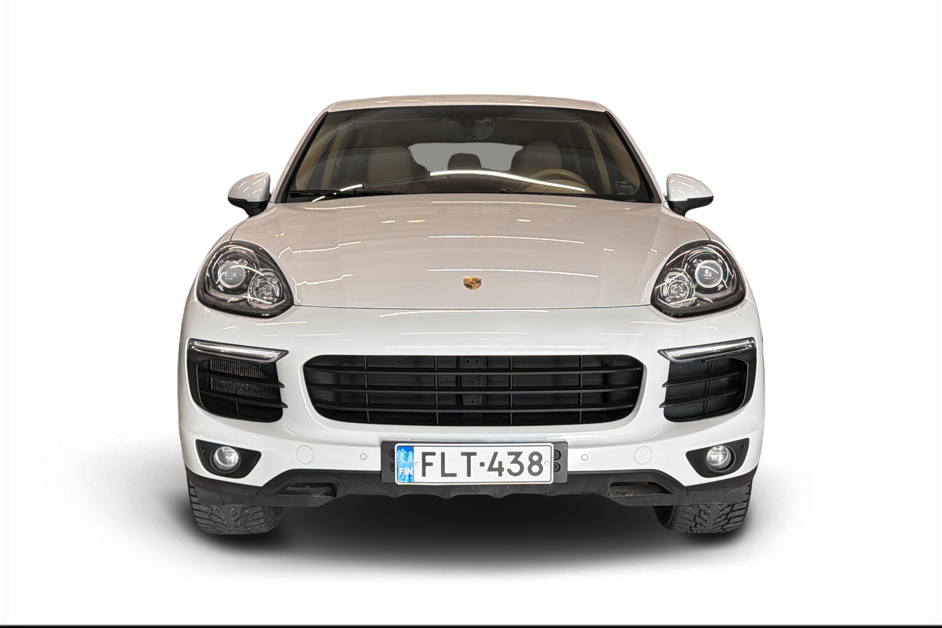 Porsche Cayenne S E-hybrid 2015, kuva 5/25