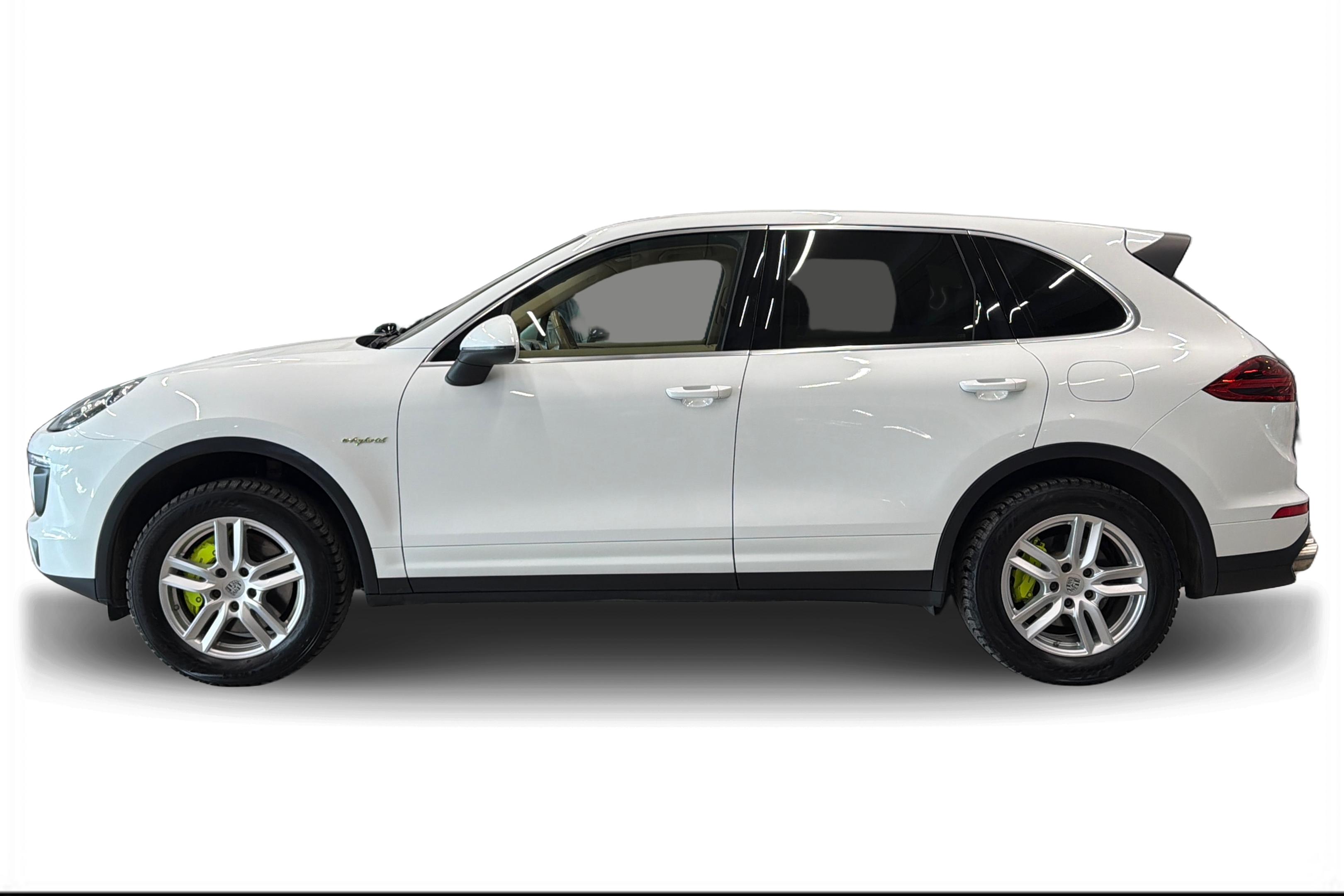 Porsche Cayenne S E-hybrid 2015, kuva 6/25