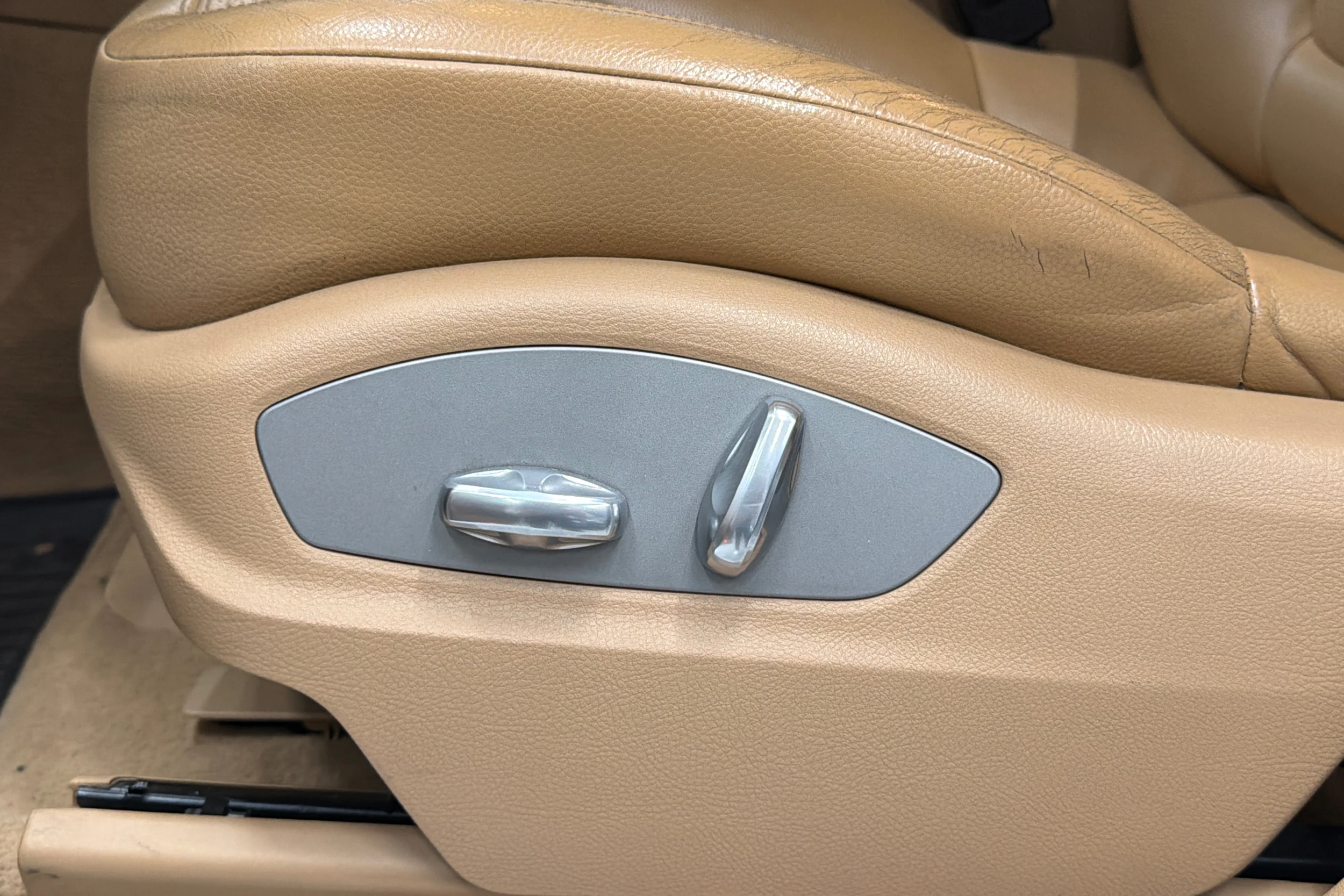 Valkoinen Porsche Cayenne 2015 kuva 25.