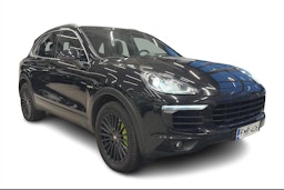 Musta Porsche Cayenne 2015 kuva 1.
