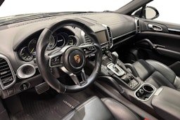 Musta Porsche Cayenne 2015 kuva 6.