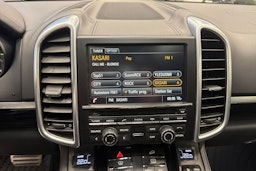 Musta Porsche Cayenne 2015 kuva 18.